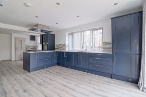 Kitchen/Diner- click for photo gallery